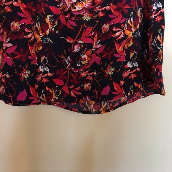 Halogen Floral Tank Very Pretty Drk Blue/Reds SzM Round Neck Sleeveless - Picture 6 of 8